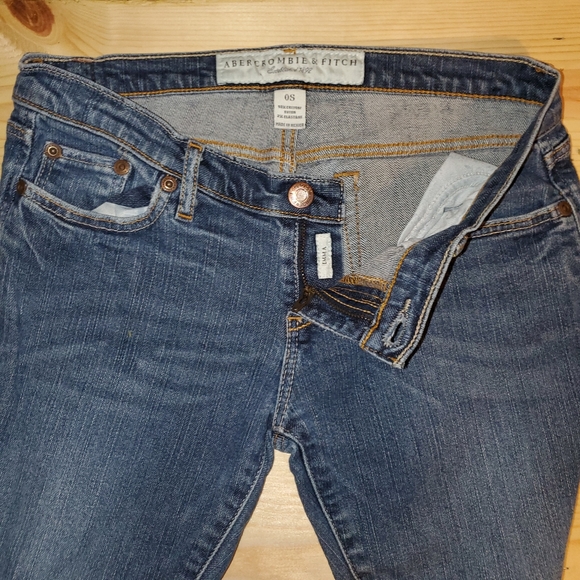 Abercrombie & Fitch Emma Jeans - Picture 2 of 3